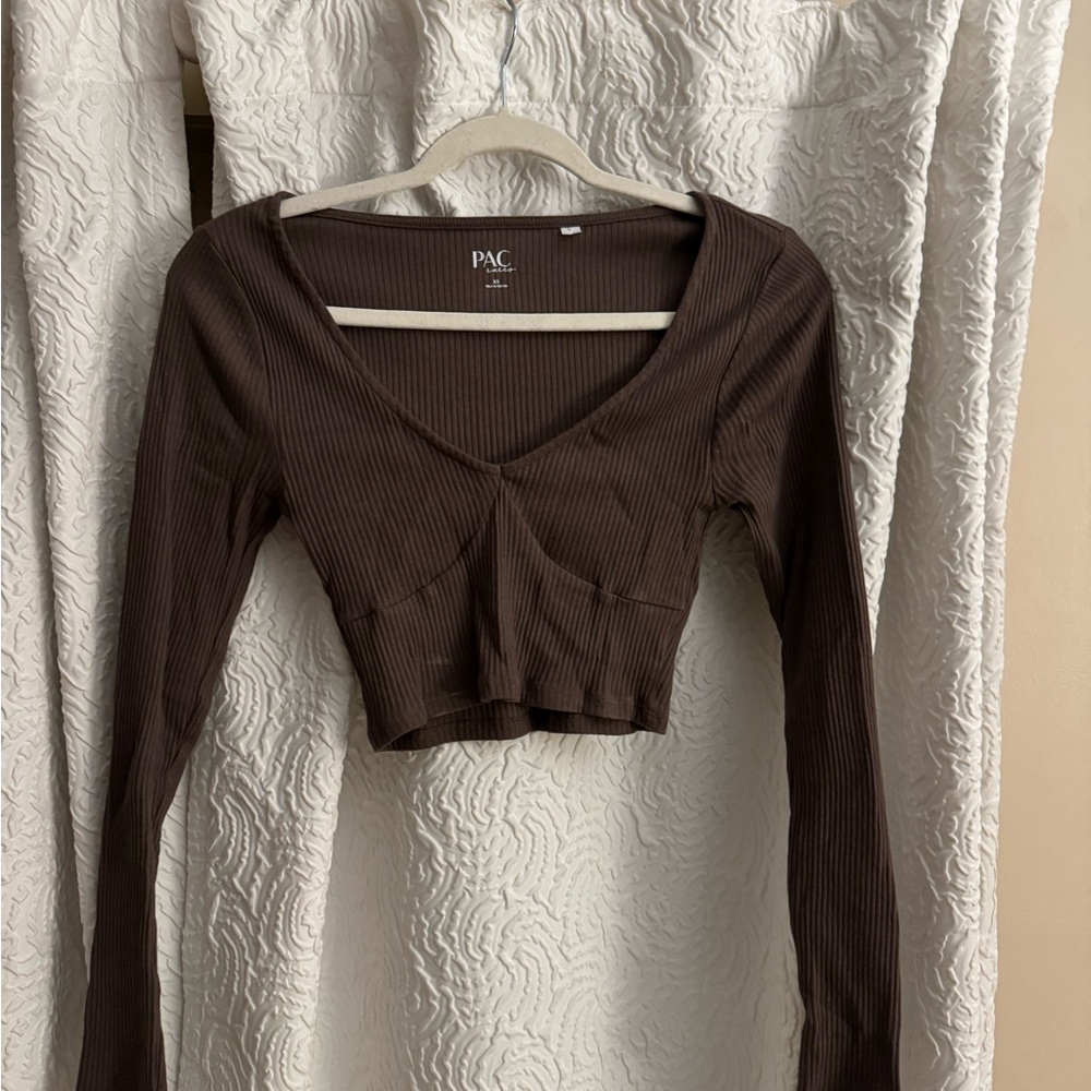PacSun Chocolate Ribbed V-Neck Crop Top